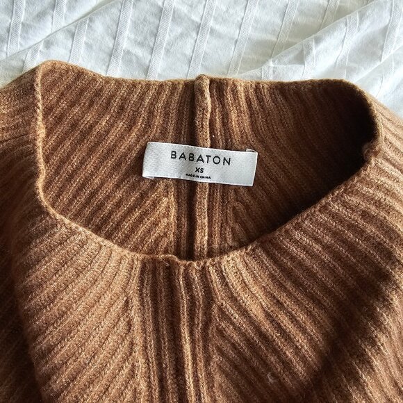 Aritzia Babaton Chalmers Sweater - 2019 - Heather Constant Camel - Sz XS - Picture 4 of 12